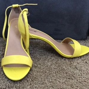 Apt 9 Yellow Heels